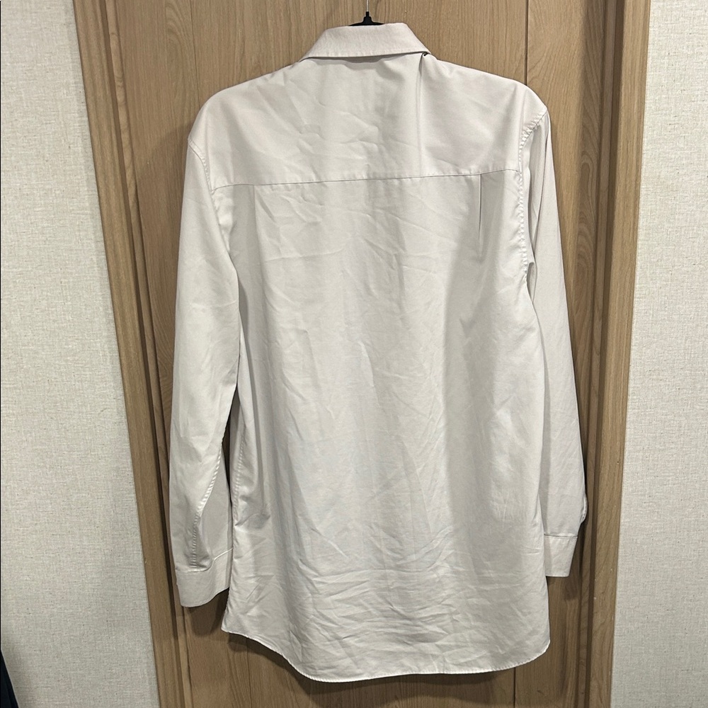 Elegant Men's White Dress Shirt - Picture 3 of 3